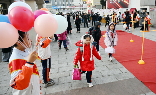 主题班会一体化德育形式年级分层施行善行笃行远行 主题班会一体化德育形式年级分层施行善行笃行远行